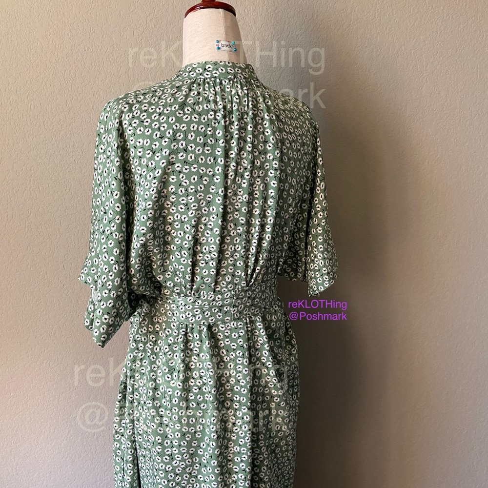❌SOLD❌ Floral Green/White Tie-Belt Midi Dress - Picture 7 of 12